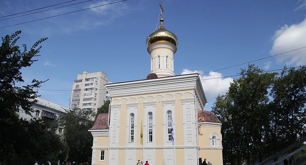 На месте высадки из поезда Царской семьи в Екатеринбурге освятили храм
