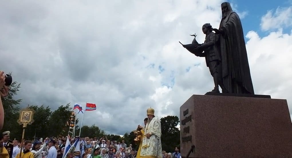 Памятник юному Феодору Ушакову открыли в Ярославской области