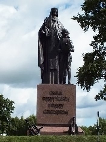 Памятник юному Феодору Ушакову открыли в Ярославской области