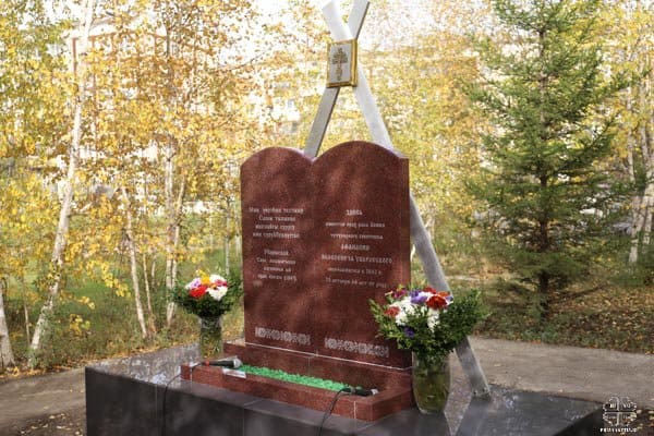 Освящен памятник автору первого произведения на якутском языке
