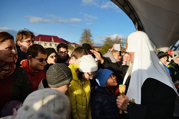 Патриарх освятил в Сергиевом Посаде место строительства реабилитационного центра для слепоглухих