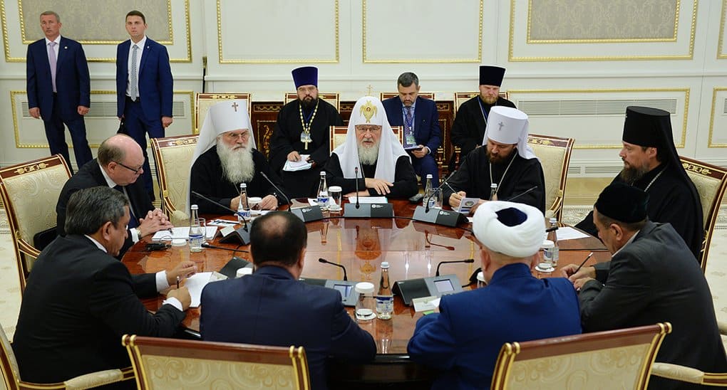 Религиозное образование защищает от псевдорелигиозного экстремизма, - Патриарх