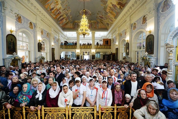 Патриарх Кирилл освятил главный собор Ташкента и место под духовный центр
