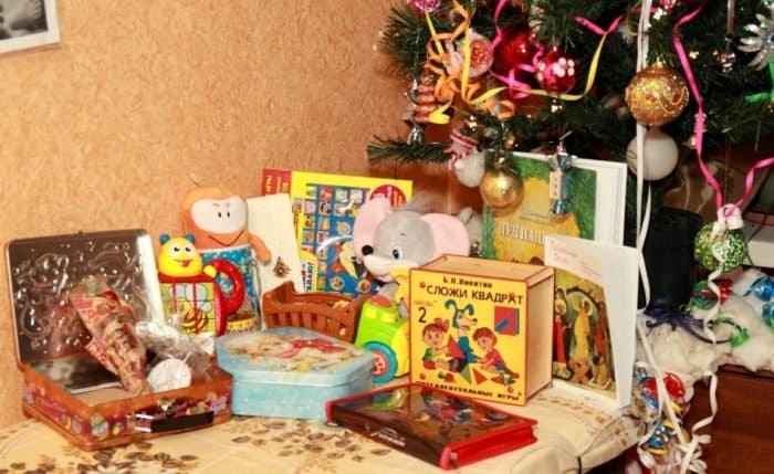 Открыт сбор подарков к Рождеству для бедных семей