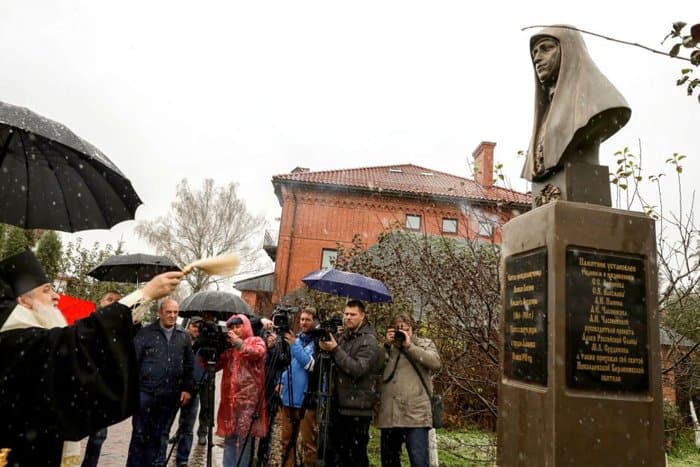 Памятник святой Елизавете Федоровне открыли в подмосковном монастыре