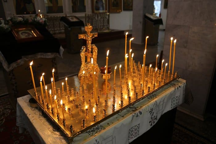 В Кизляре помолились о жертвах стрельбы у Свято-Георгиевского храма