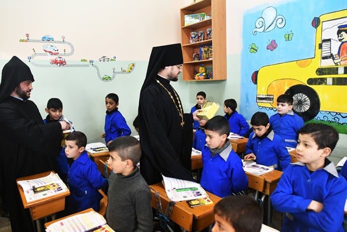 Представители религий России навестили сирот Сирии и передали им гумпомощь