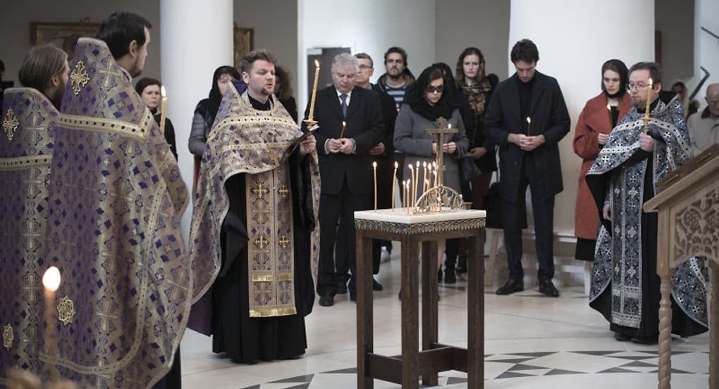 Православные разных стран помолились о жертвах пожара в Кемерово