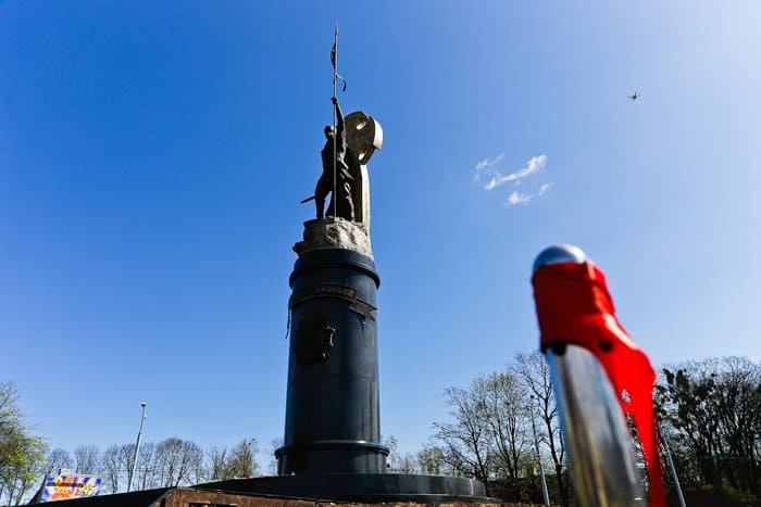 В центре Калининграда установили памятник святому Александру Невскому