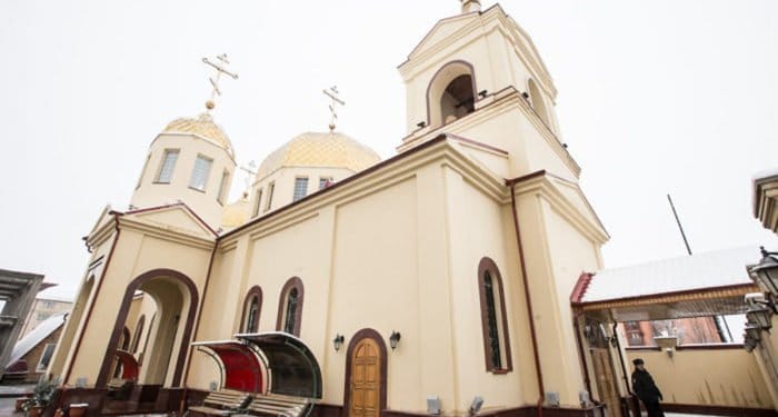 Детский врач был тяжело ранен, но закрыл храм в Грозном при атаке террористов