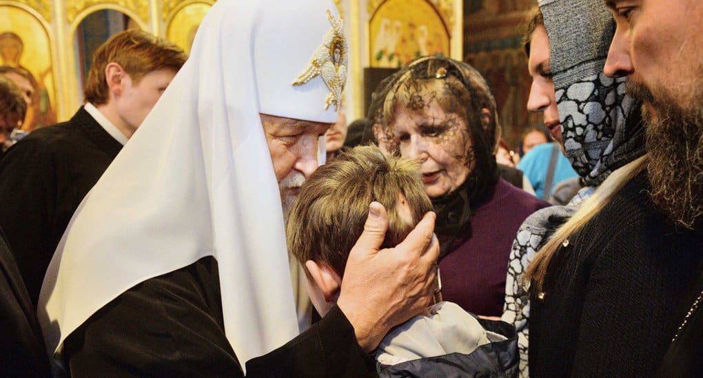 Патриарх призвал постоянно молиться за жертв трагедии в Кемерово и помогать их родным