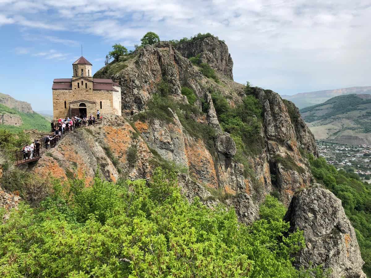 Шаолиньский монастырь в горах