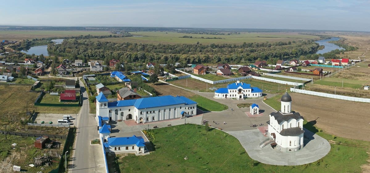 Село дворцы. Село дворцы Дзержинский район Калужской области. Д дворцы Калужская область Дзержинский р-н. Калужская область, Владимирский монастырь. Село дворцы Калужская область .монастырь.