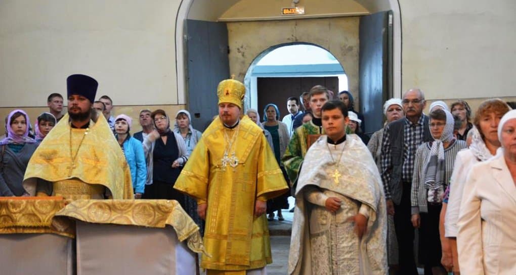 Первую за 100 лет Литургию совершили в Михайло-Архангельском соборе Великого Устюга