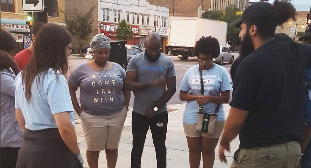 Христиане Чикаго проводят «Лето Иисуса», чтобы остановить волну уличных убийств