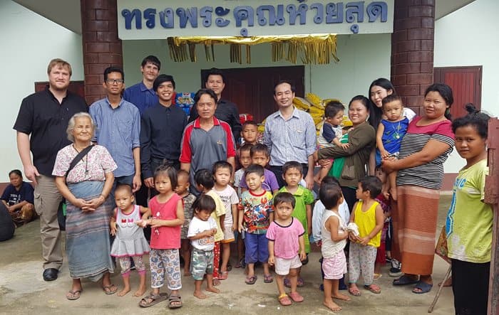 Православные Таиланда помогли продуктами беженцам-каренам из Мьянмы