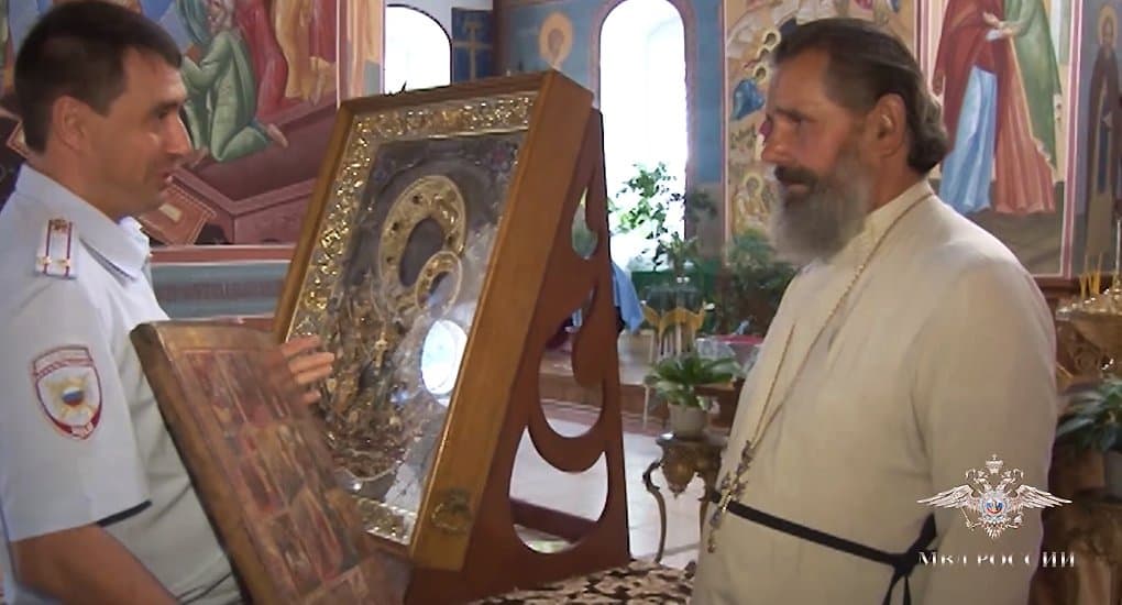 Курские полицейские спасли от продажи украденную икону XIX века