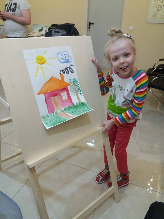 Трудный и счастливый день: в Саранске проходит беспрецедентный цикл уроков арт-терапии для детей с ДЦП