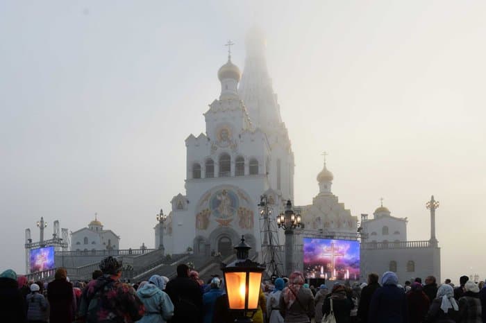 Патриарх Кирилл освятил в Минске храм-памятник Всех святых