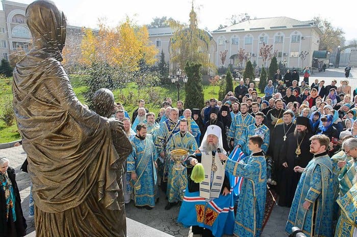 Памятник святым Вере, Надежде, Любови и матери их Софии открыли в Алма-Ате
