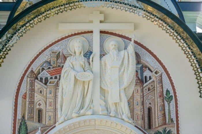 В Петербурге освятили храм Воздвижения Честного и Животворящего Креста Господня