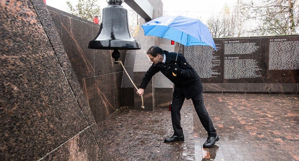 В память о жертвах репрессий в России впервые звучит «Колокол Памяти»