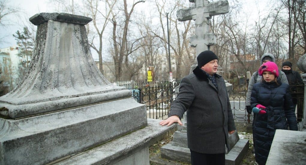 Уральских семинаристов сводили на кладбище: необычная экскурсия прошла в Екатеринбурге