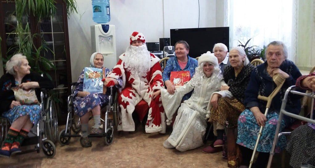 Фонд «Старость в радость» начинает сбор новогодних подарков для одиноких стариков