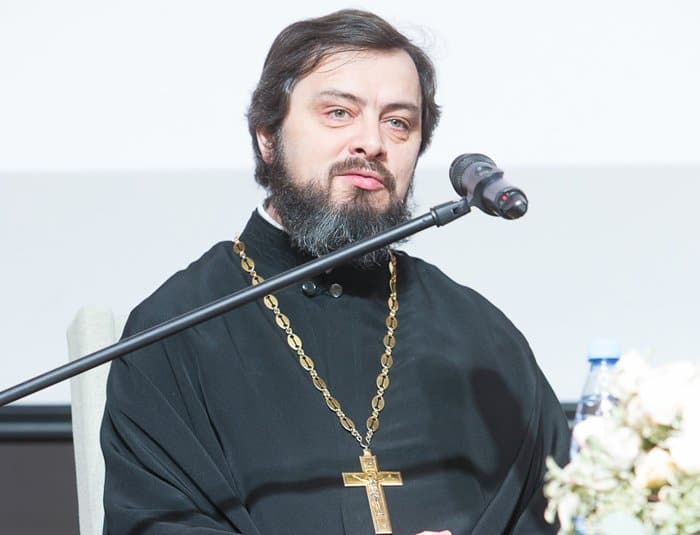 На «Вере и слове» рассказали, что власти Киева хотят передать раскольникам храмы канонической Церкви
