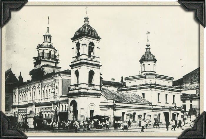 Церковь на Красной площади, которую мало кто замечает, а зря