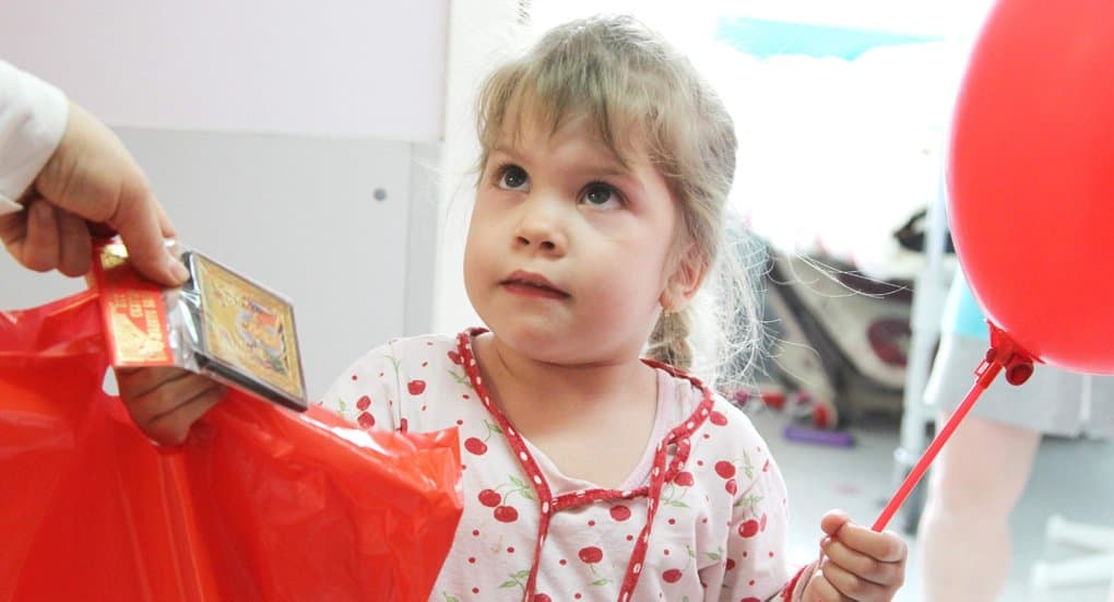 Добровольцы «Милосердия» будут заботиться о детях в больницах Москвы