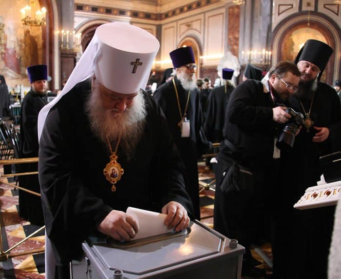 Выборы и интронизация патриарха Кирилла: вспоминаем, как это было