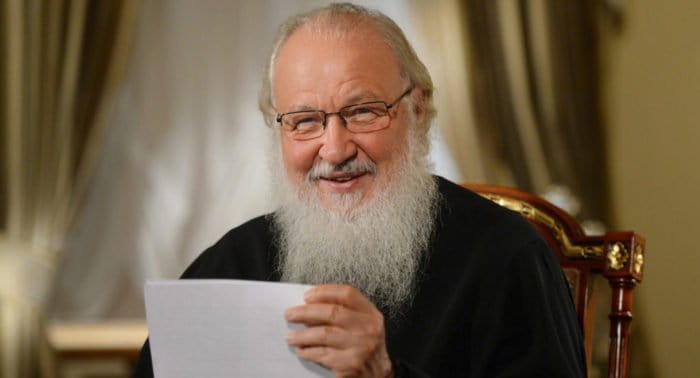 Что Патриарх Кирилл советует повесить в комнате