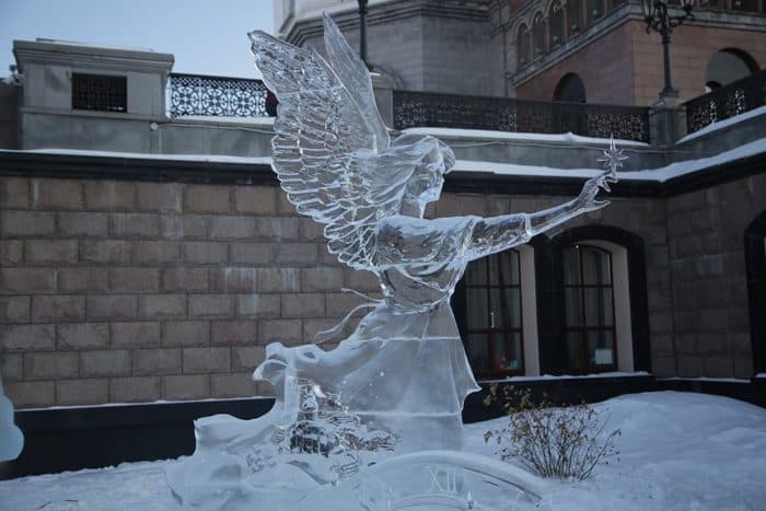 Фестиваль ледовых скульптур «Вифлеемская звезда» прошел в Екатеринбурге