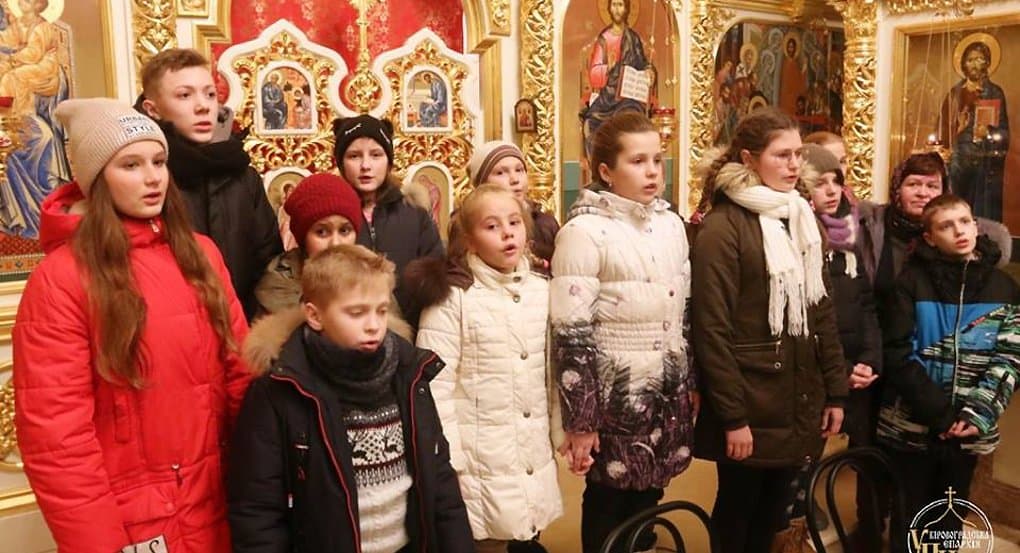 На Украине дети попросили сторонников ПЦУ не отбирать у них храм