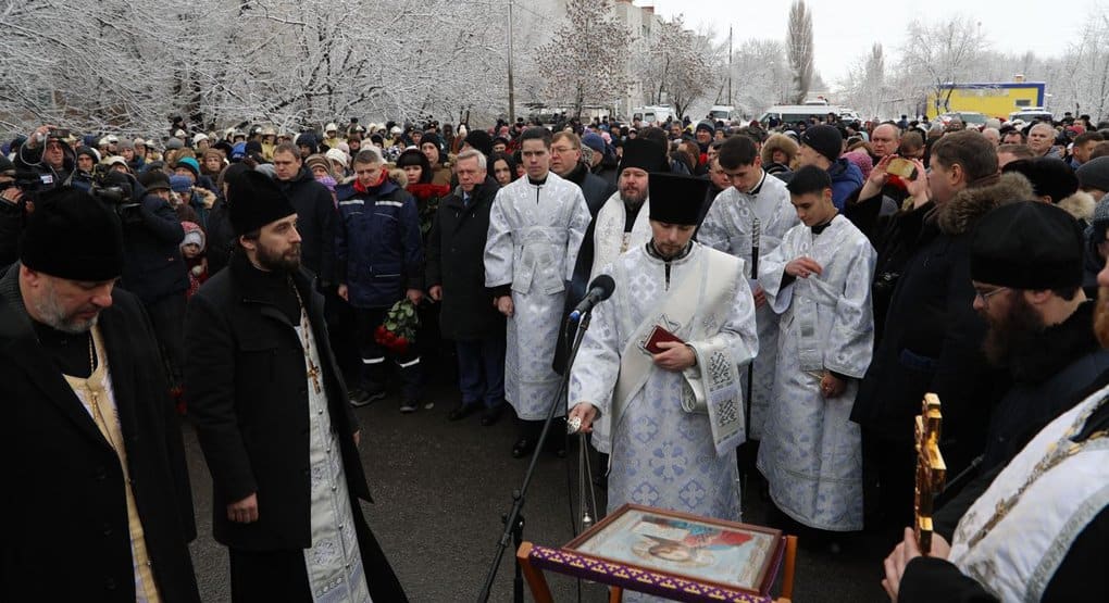 Шахтинская епархия всесторонне помогает семьям погибших и пострадавшим от взрыва газа