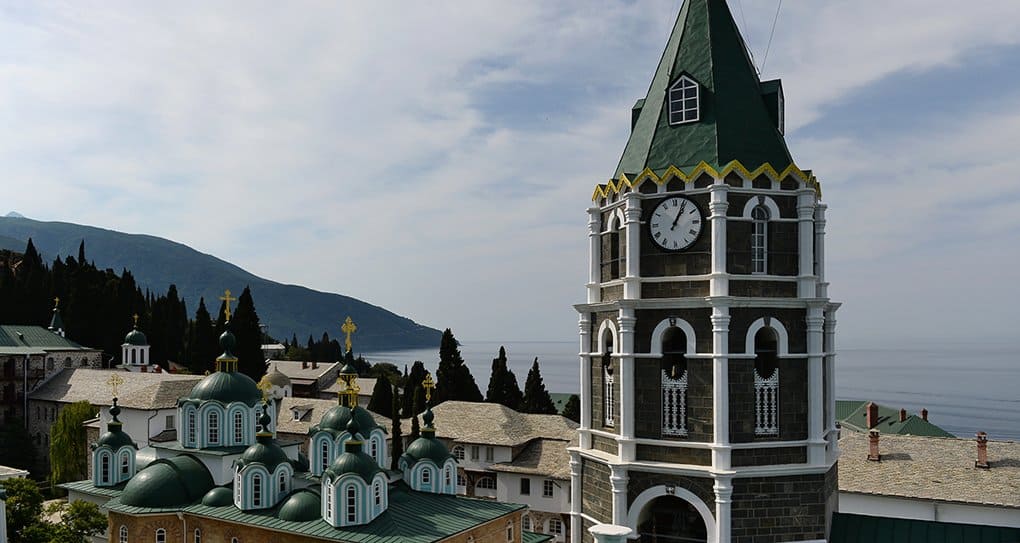 Русский монастырь на Афоне ограниченно возобновил прием паломников на ночлег