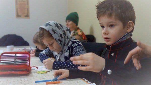 Воскресная школа для детей с нарушениями слуха открылась при храме в Новокосине