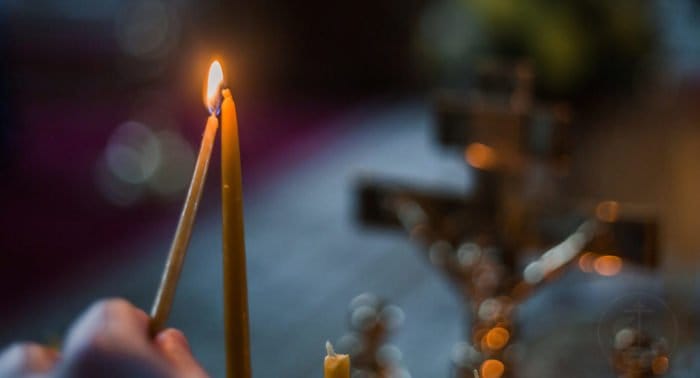 Какую молитву читать на Радоницу для умерших близких?