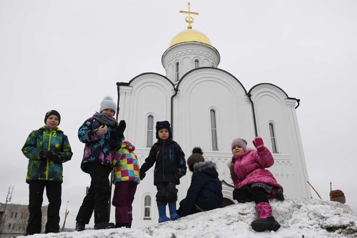 Патриарх Кирилл освятил храм Александра Невского, построенный на месте боев за Москву в 1941-м