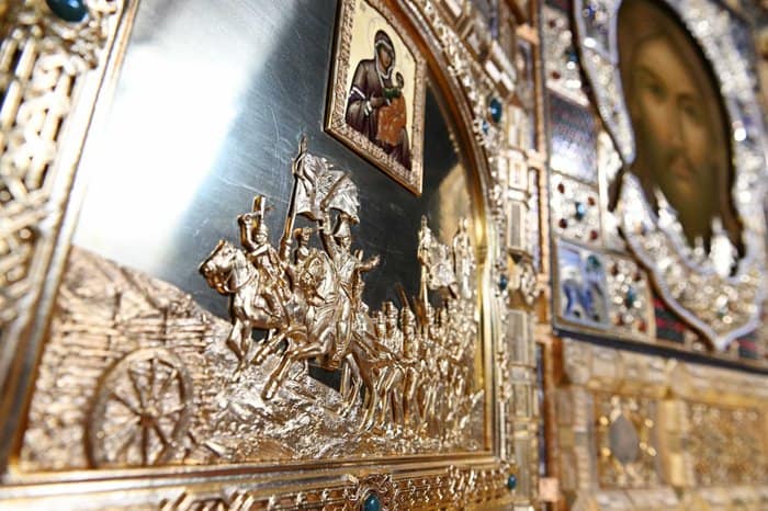 Патриарх Кирилл освятил главную икону для храма, возводимого при поддержке Минобороны