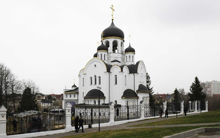 Патриарх Кирилл освятил храм на месте бывшей усадьбы в Новой Москве