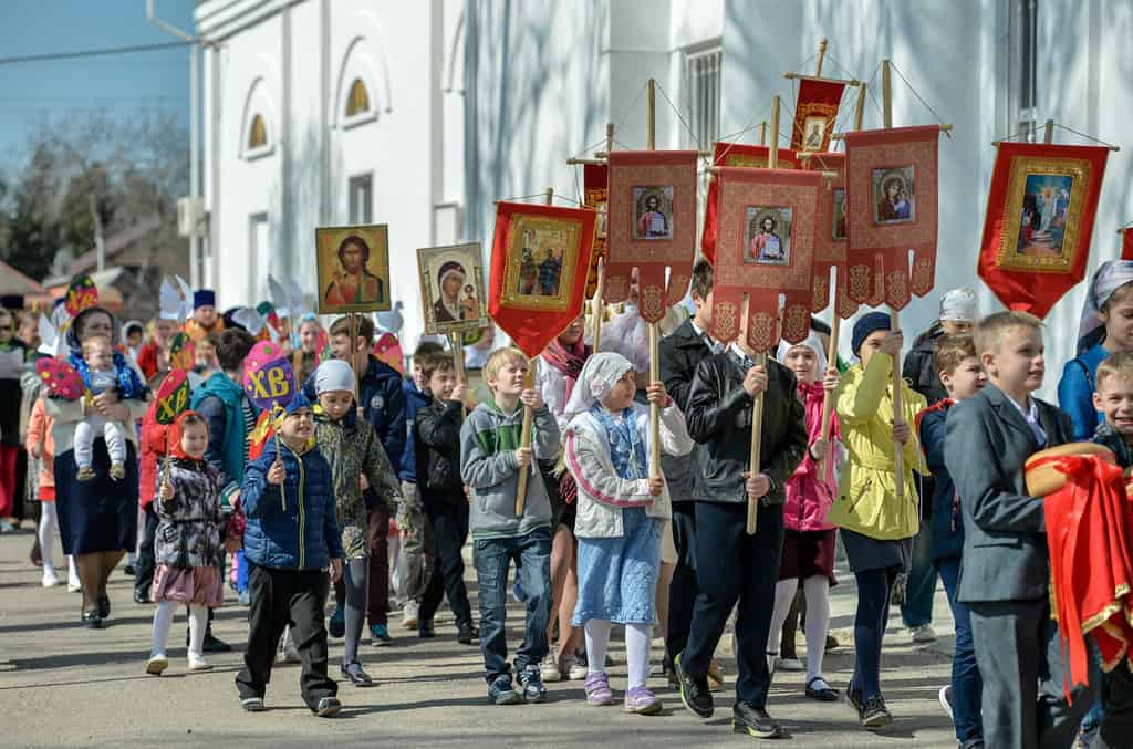 Картинки крестного хода на пасху