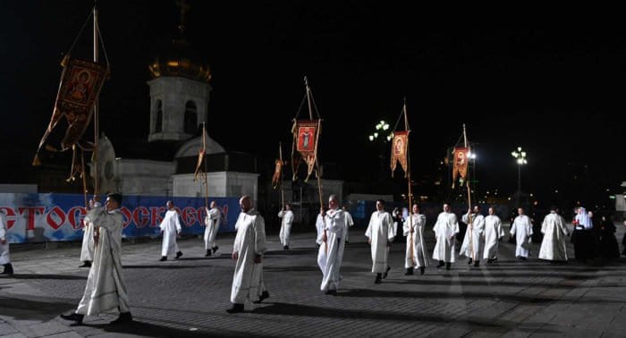 Почему на Пасху крестный ход есть, а на Рождество нет?