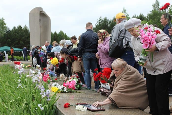 В России помолились о жертвах самой крупной железнодорожной катастрофы в СССР