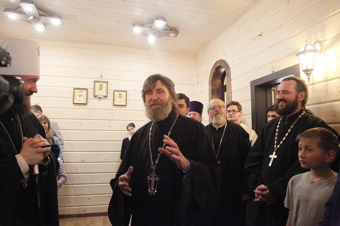 Митрополит Челябинский Григорий и отец Федор Конюхов открыли часовню в Миассе