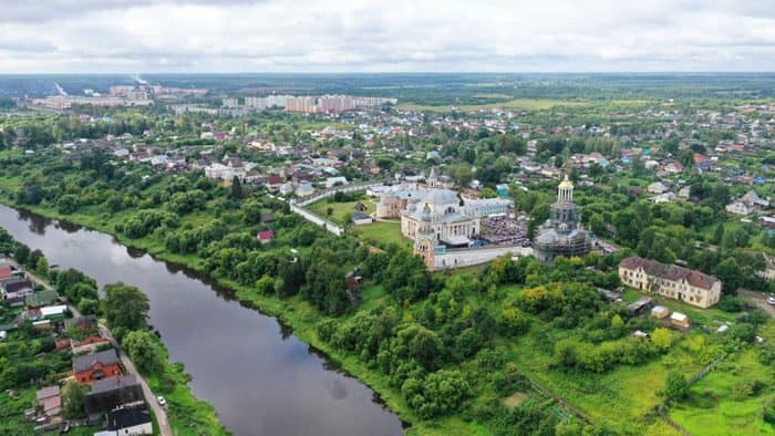 Патриарх призвал власти и меценатов помочь восстановить уникальный Борисоглебский монастырь в Торжке
