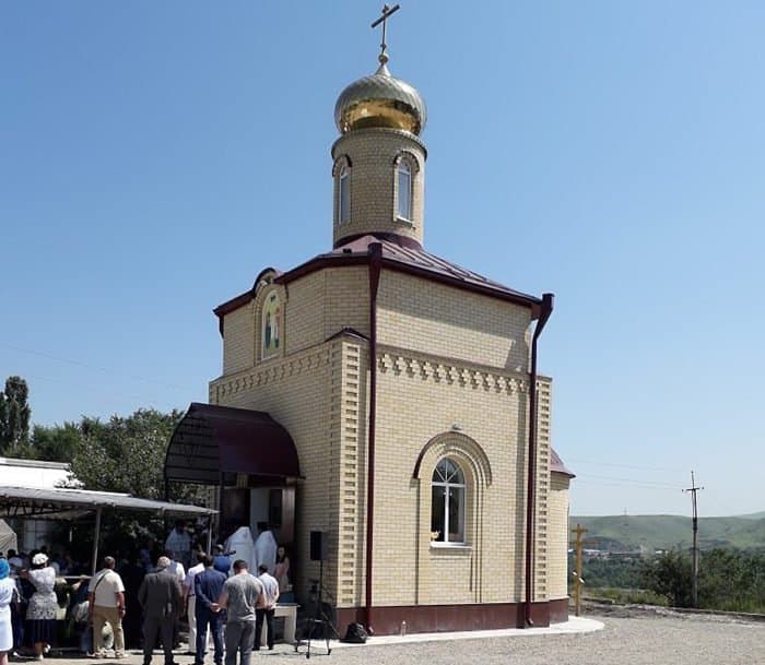 В карачаево-черкесском поселке открыли храм в честь святых Петра и Февронии