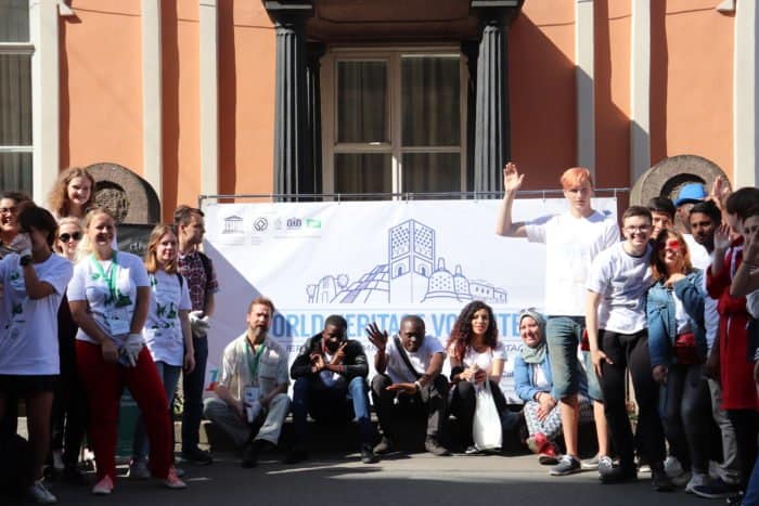Волонтеры Всемирного наследия под эгидой ЮНЕСКО учились и трудились в Александро-Невской Лавре