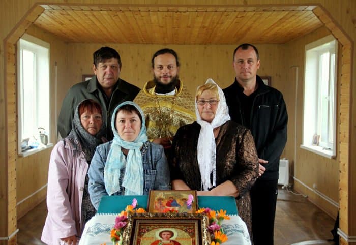 Хабаровский священник 17 часов добирался до дальних приходов, привезя туда «Фому в дороге»